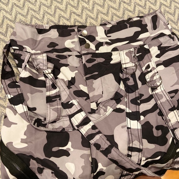 Balera Pop Star Camouflage Print Dance Pants – Gray, Adult Medium - Picture 7 of 7